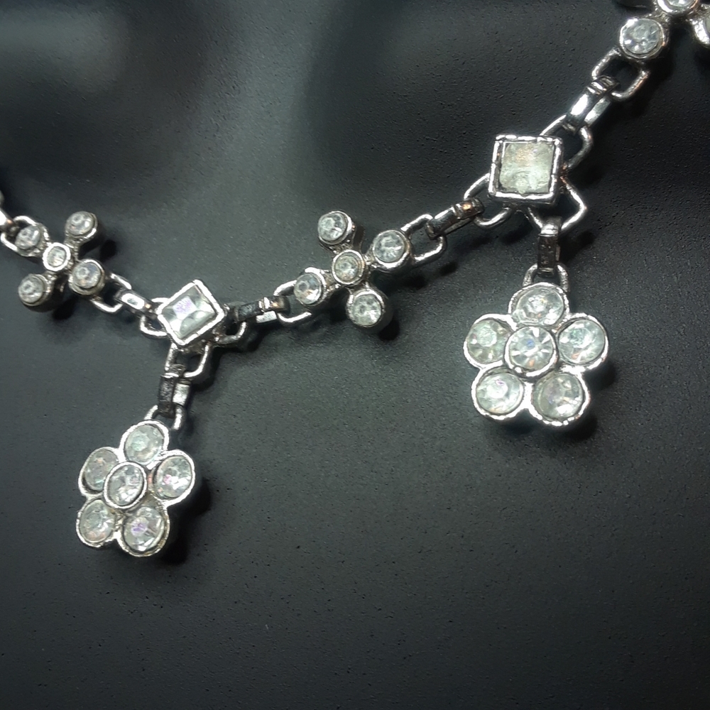 Vintage Rhinestone Flowers Necklace